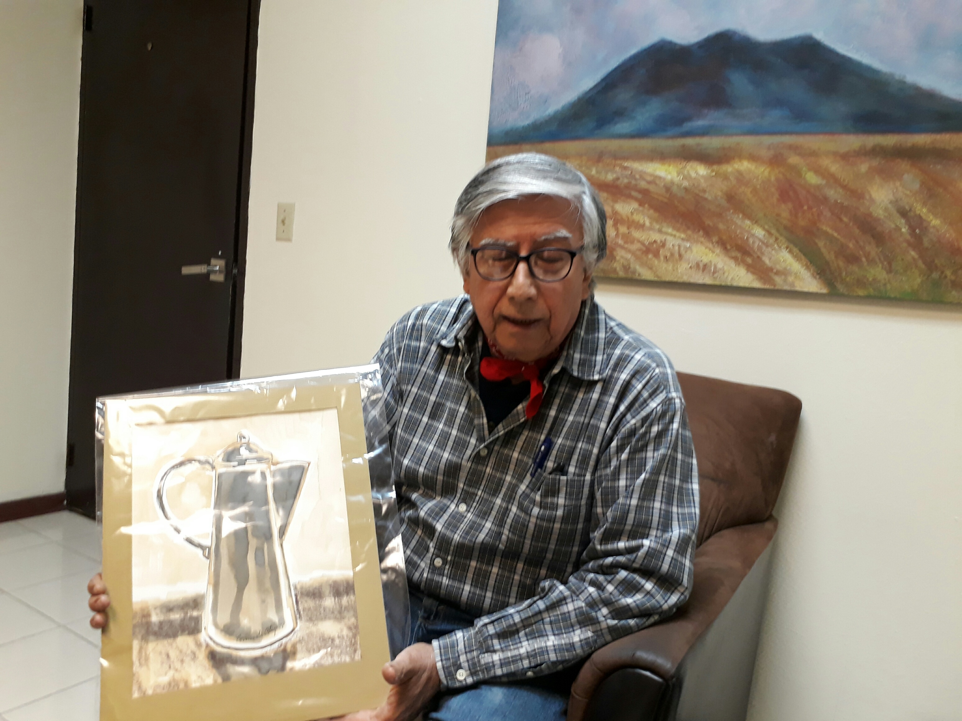 Presentarán exposición «Cafeteras para zurdos» de Coronado Ortega y libro «Aromática. Plástica y poesía para el café»