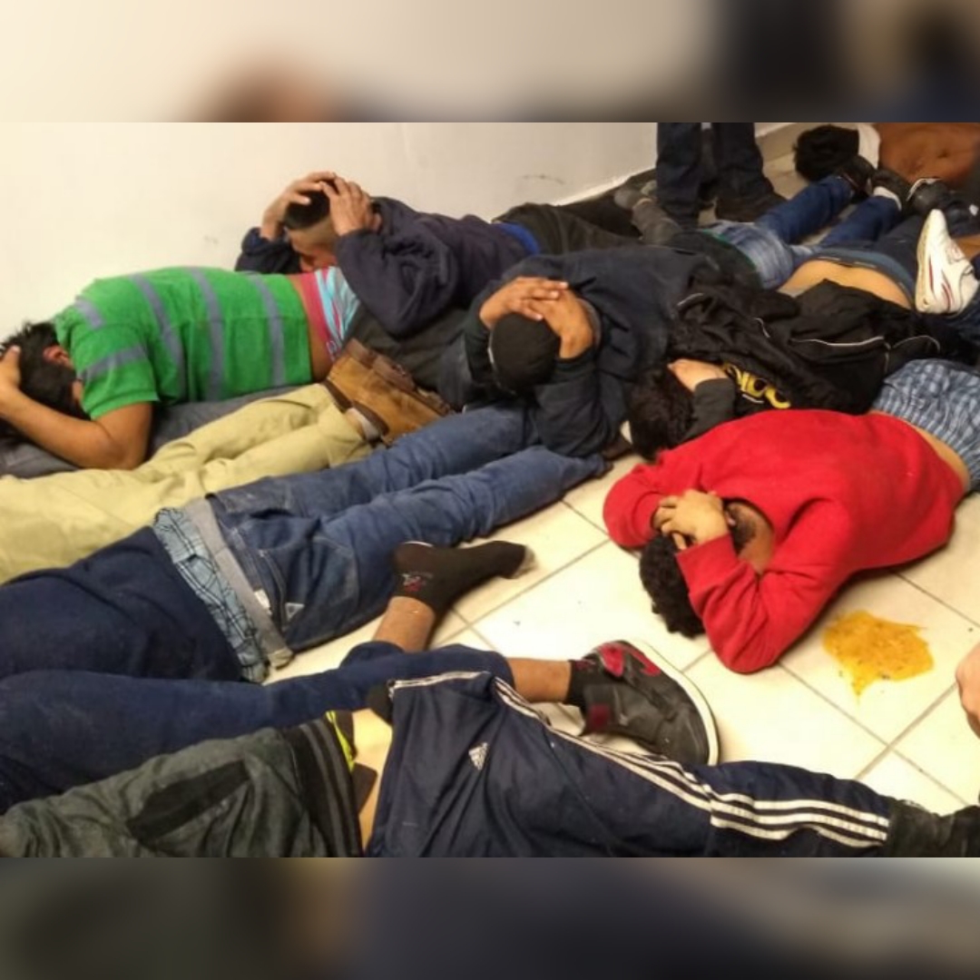 Migrantes en proceso de deportación incendian celdas del INAMI en Mexicali