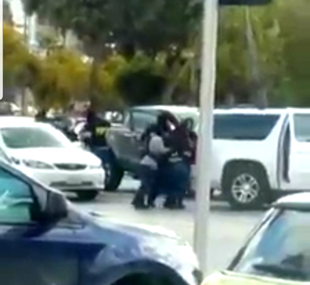 Se «esfumaron» los secuestradores de los hijos de «Chuy» Labra en Tijuana; solo una cámara grabó su escapada