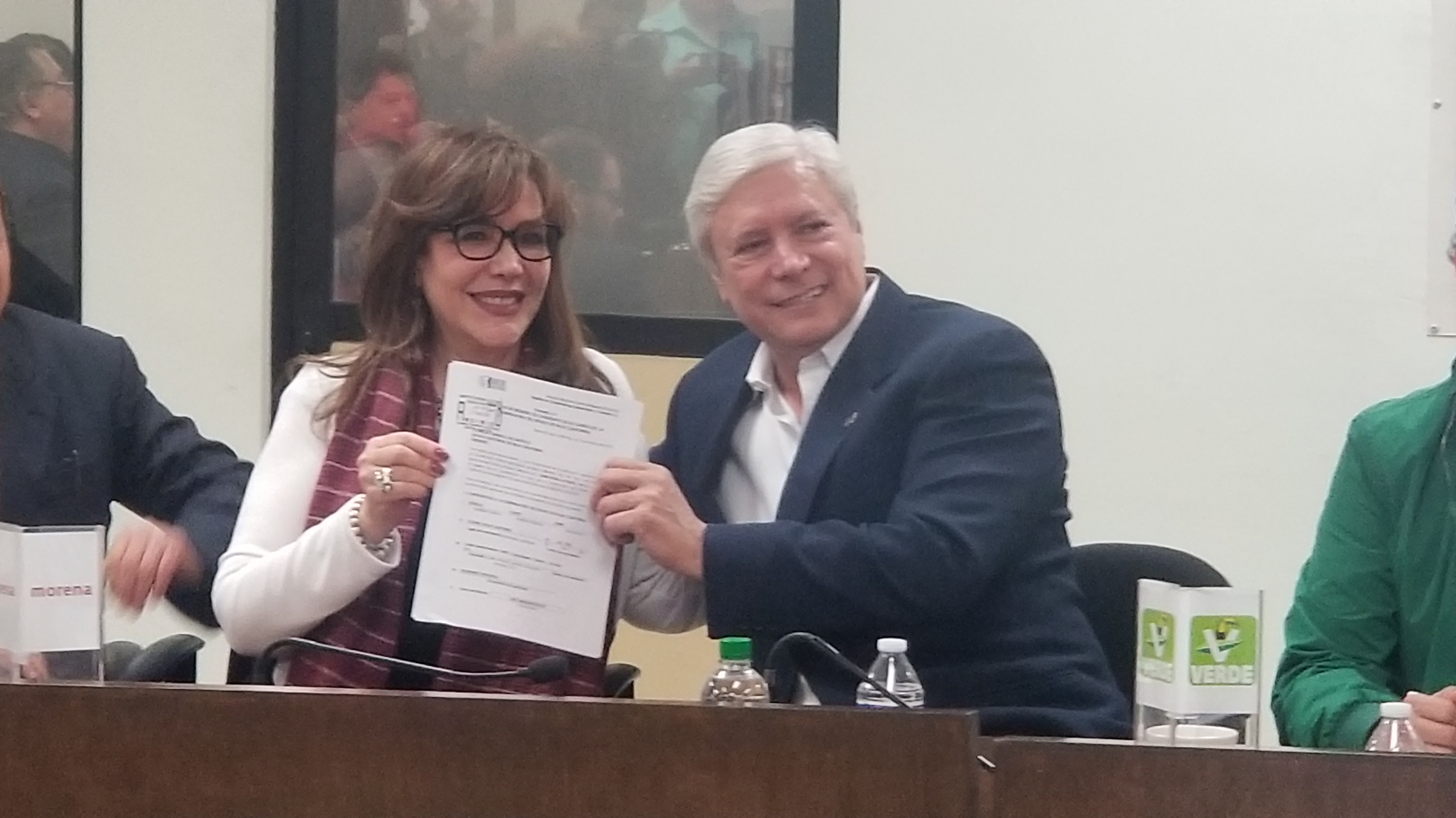 «Seré un candidato y gobernador itinerante», señala Jaime Bonilla durante su registro