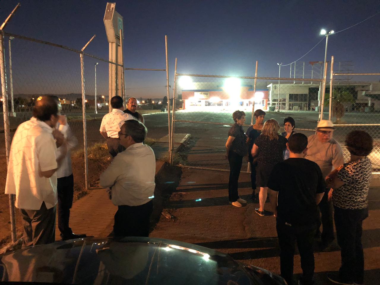 De nueva cuenta se movilizan ciudadanos vs albergue de migrantes en calle 11 de Mexicali