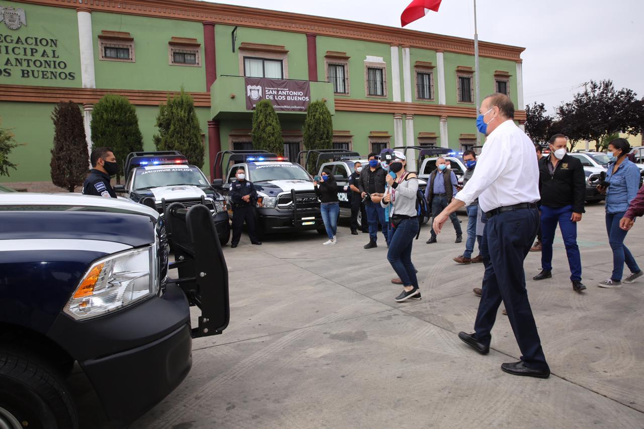 Entrega Gobierno de Tijuana 11 patrullas para el Distrito de San Antonio de los Buenos