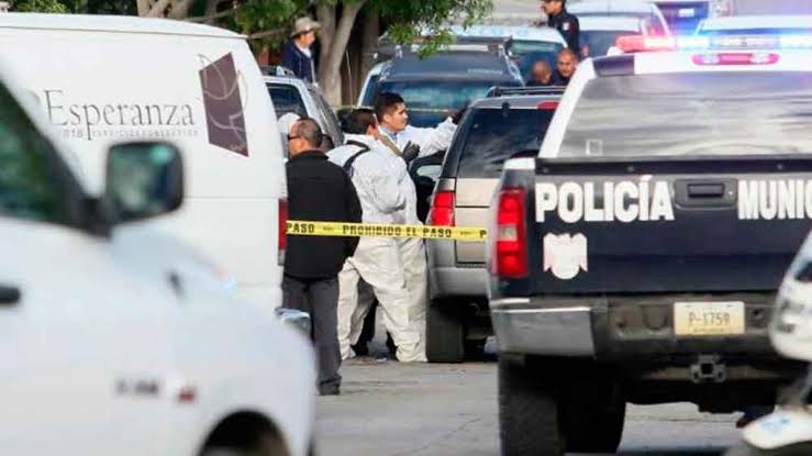 Abandonan 3 cadáveres desmembrados en puente de Playas de Tijuana