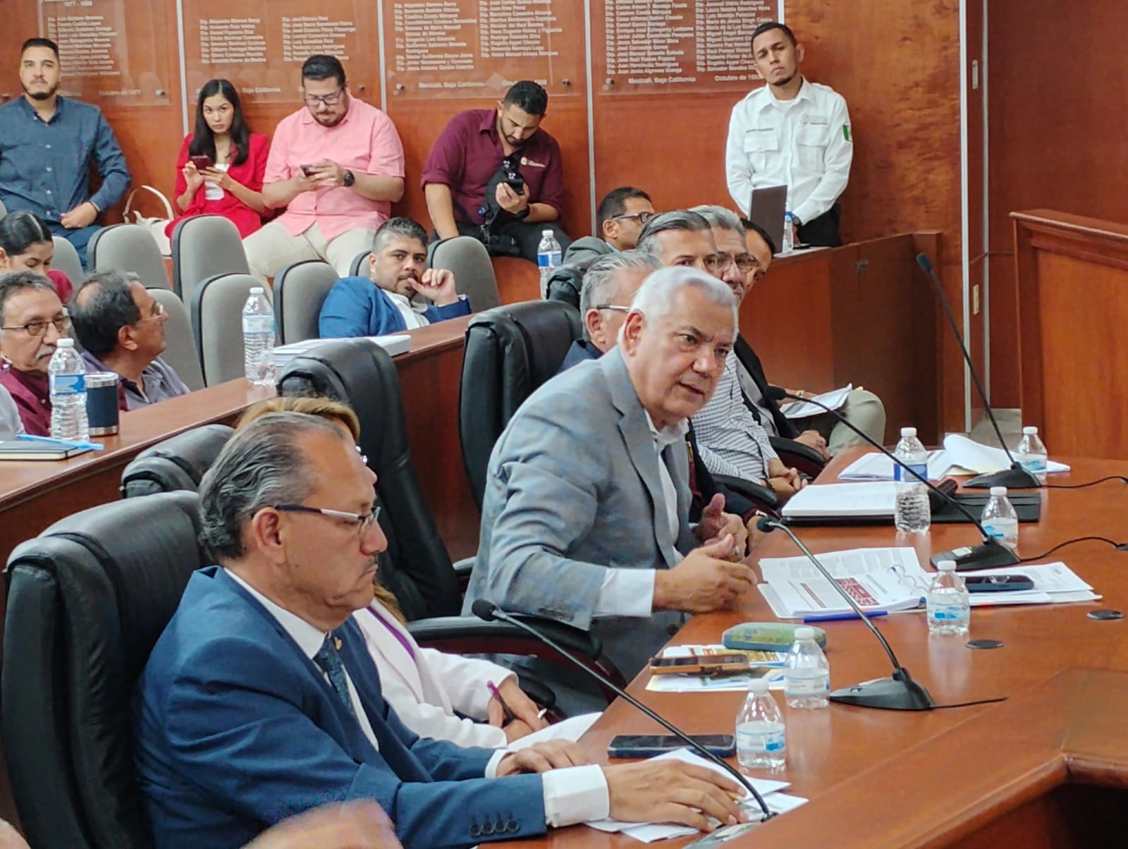 Comparece secretario de Hacienda ante el Congreso de BC