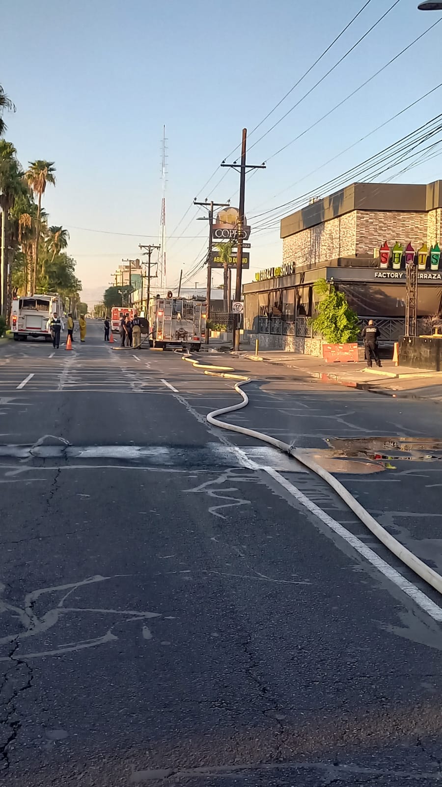 Reportan incendio del bar Shots Factory de Mexicali