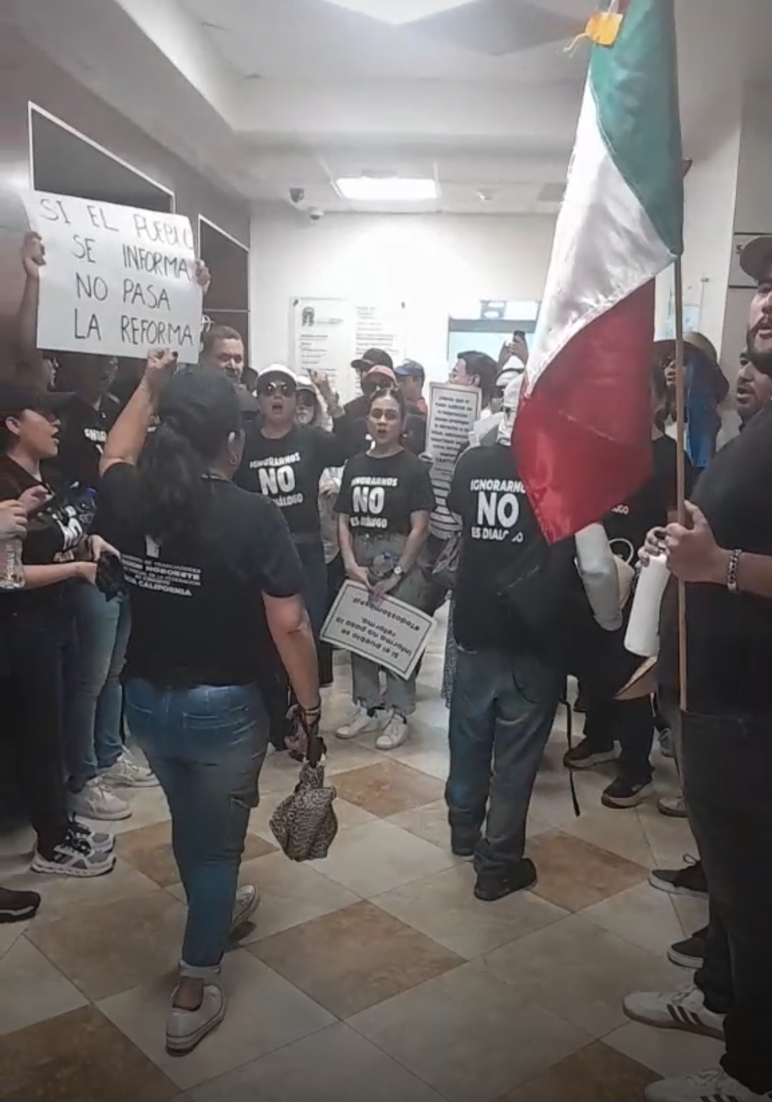 Protesta en Mexicali contra Reforma Judicial de AMLO culmina en el Poder Judicial del Estado