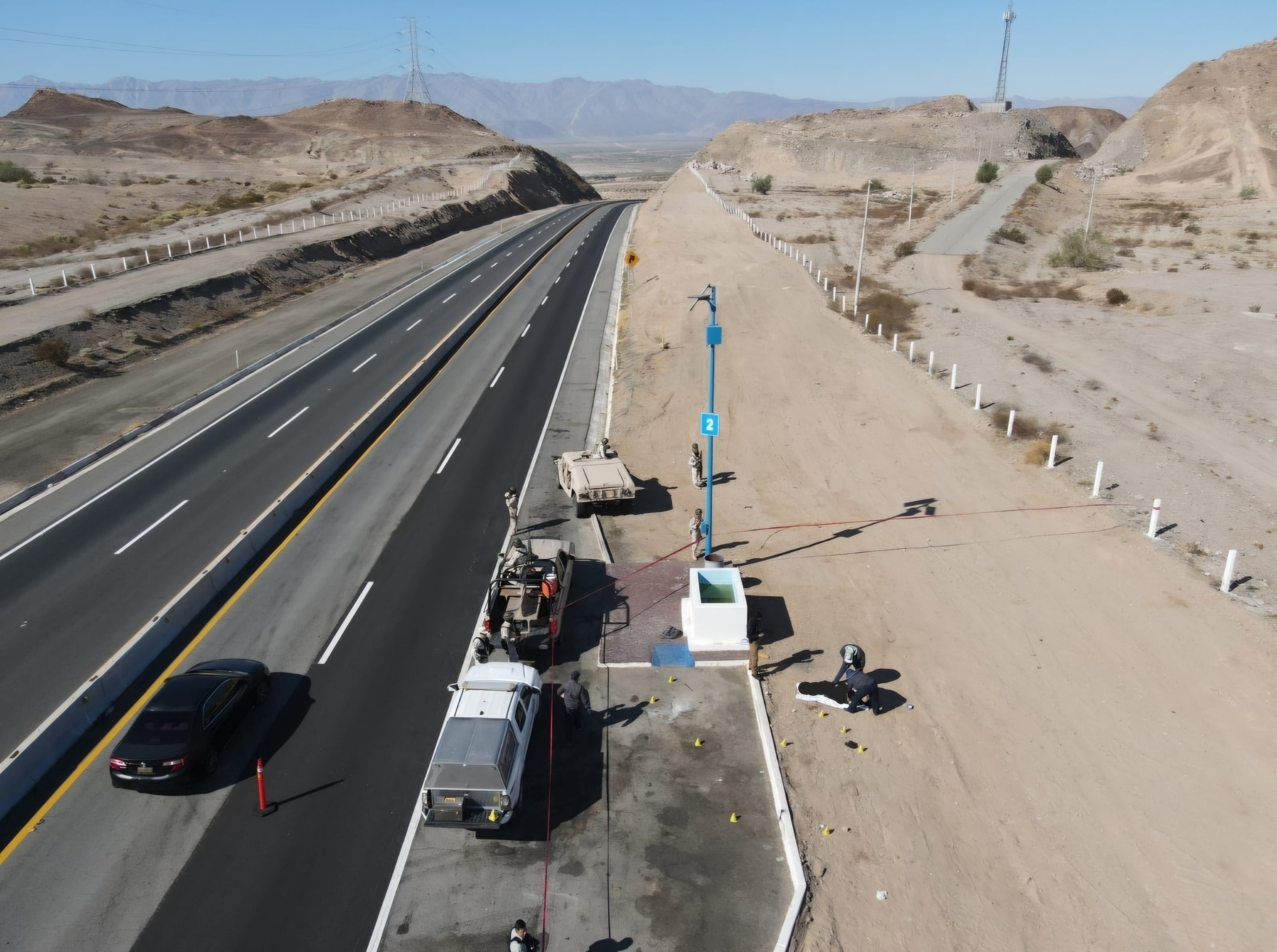 Localizan cadáver de joven en carretera a Tijuana; tenía huellas de violencia