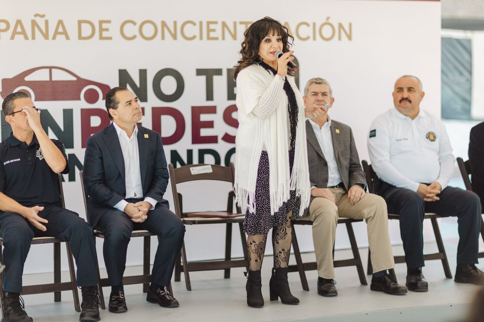 Presenta Gobierno de Mexicali la campaña «No te En-Redes Manejando»