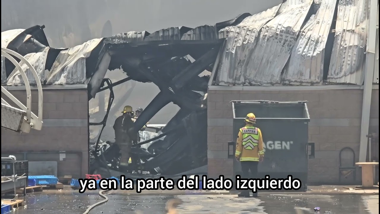 Se incendia maquiladora Food Print en Mexicali; Hubo un lesionado (video)