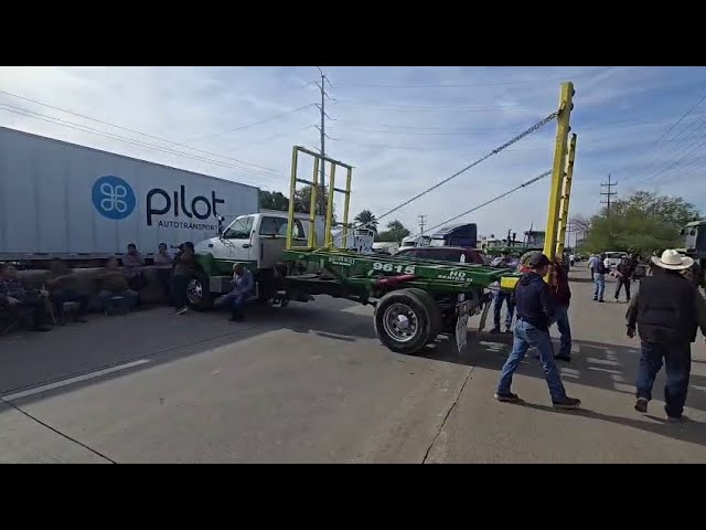 Agricultores de Mexicali bloquean carretera federal contra Ley de Aguas (video)
