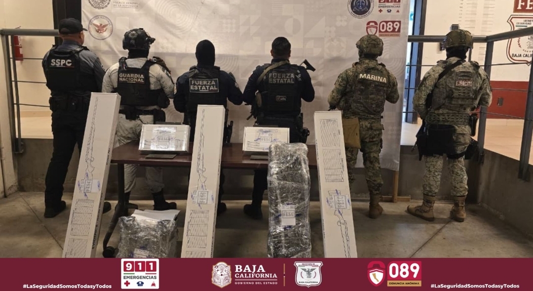 Aseguran armamento en Tijuana, incluido un lanzacohetes 