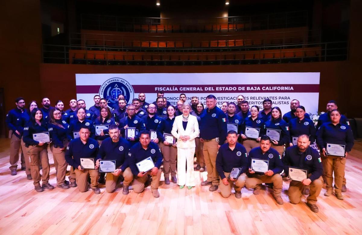 Reconocen a personal de FGE por investigaciones relevantes