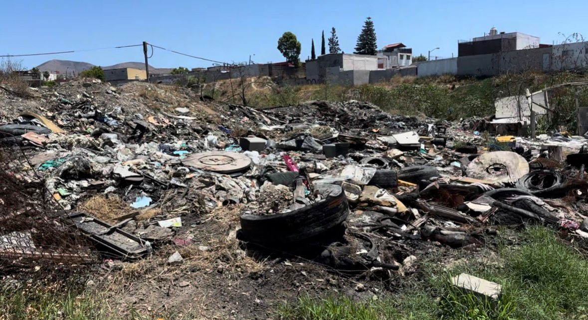 Denuncian desatención del gobierno de Tijuana en desprendimientos de rocas