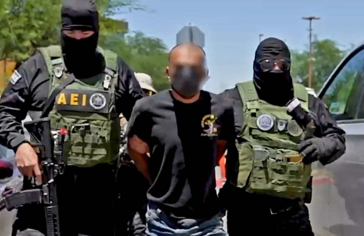 Capturan a sicario que desaparecía personas encontradas en fosas de Mexicali