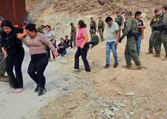 Detienen en desierto de Ocotillo, California a 31 migrantes