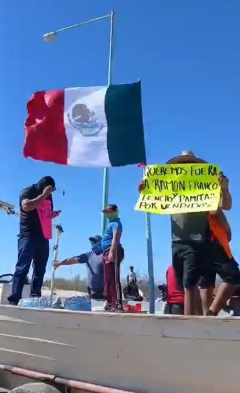Reanudan pescadores bloqueo de la carretera a San Felipe contra el nuevo polígono de pesca en el Mar de Cortés